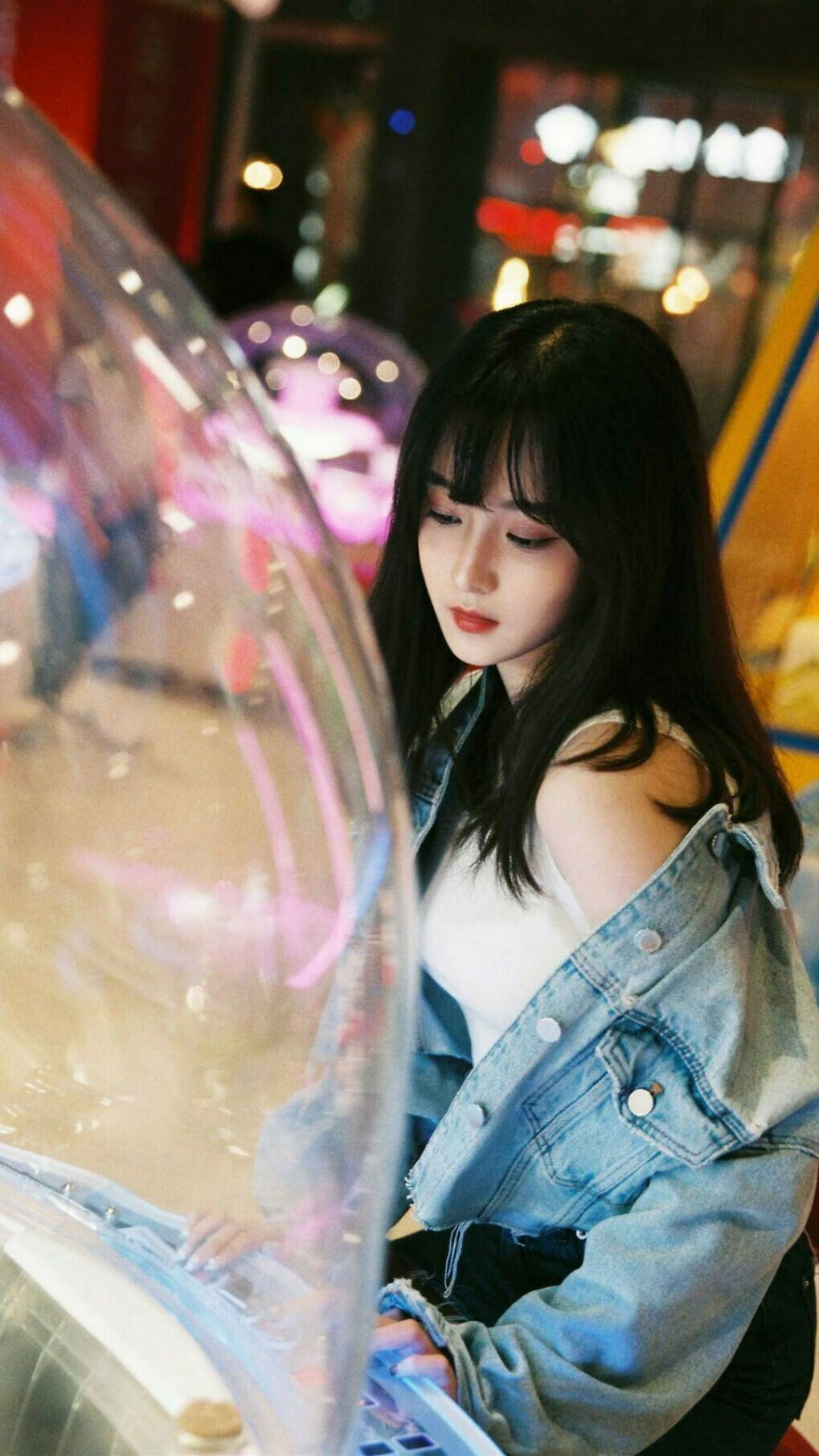 “羽毛球：简阳文体中心赛场迎来世界羽坛巨星对决”