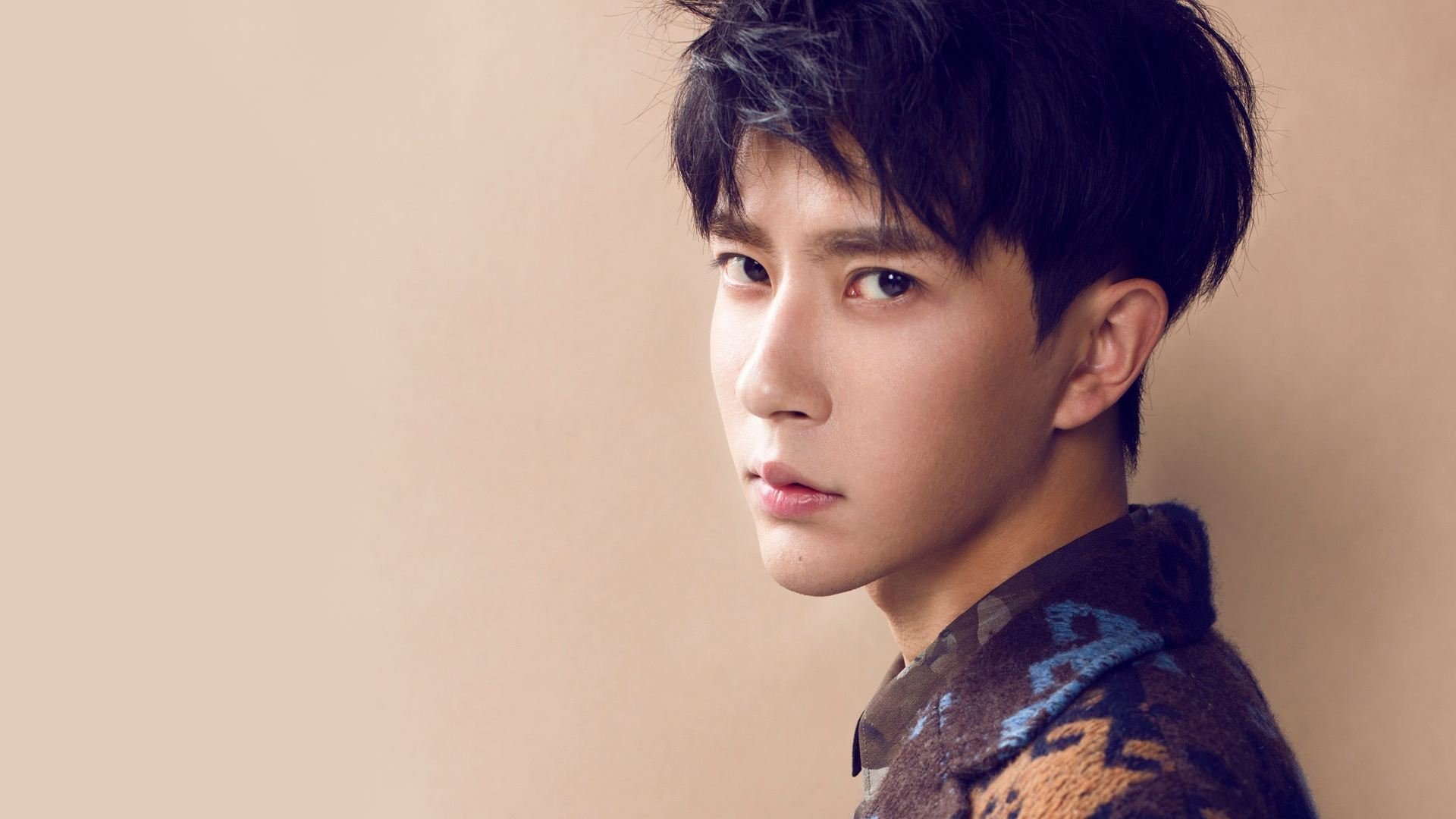 “羽毛球：简阳文体中心赛场迎来世界羽坛巨星对决”