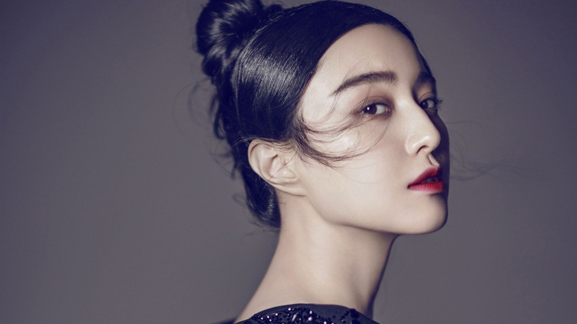 巴黎控制中场压缩对手反击空间,巴黎被逆转两次都是输谁