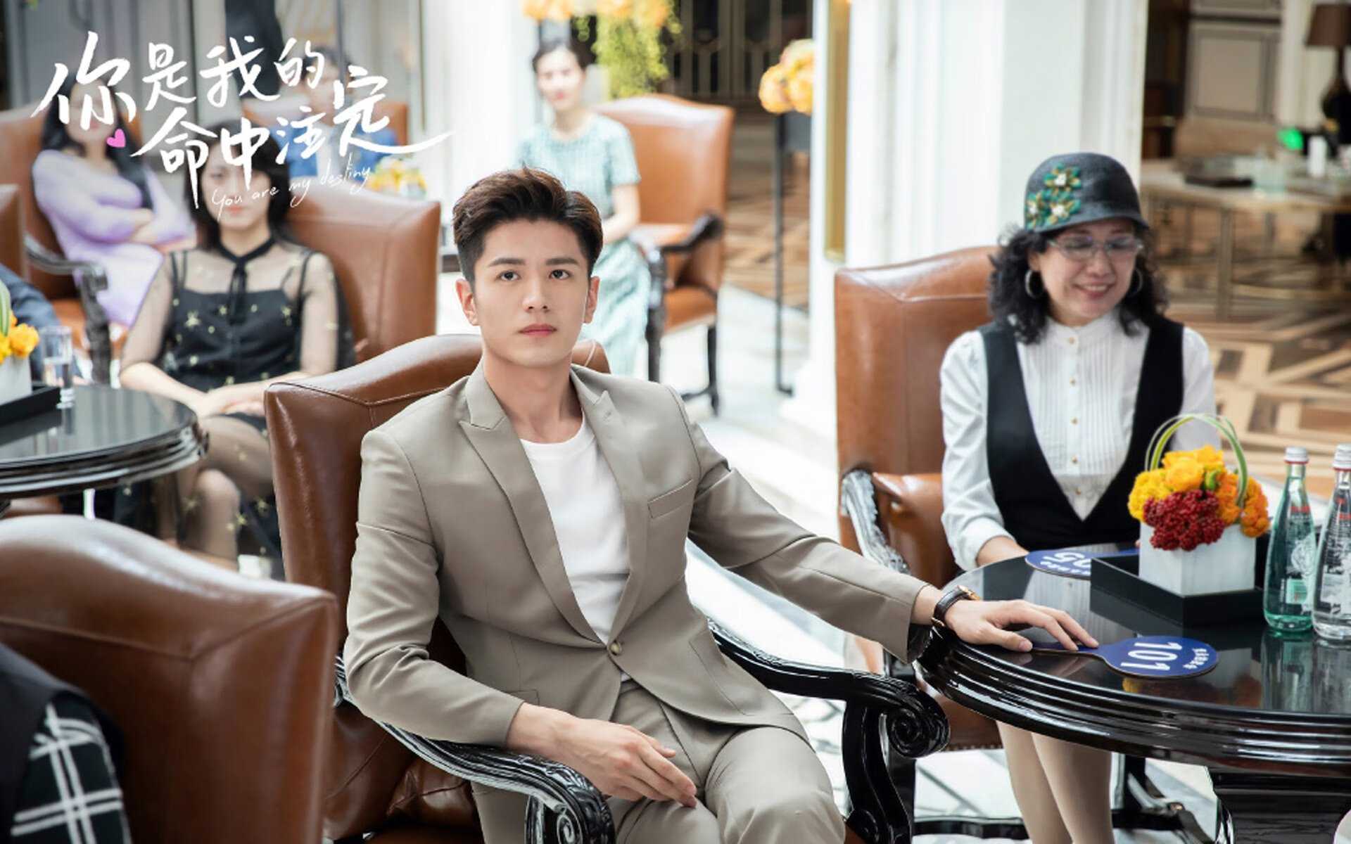 Krouch 表现稳健,成为团队领导者,作为团队领导者成熟阶段的领导行为特点是什么型